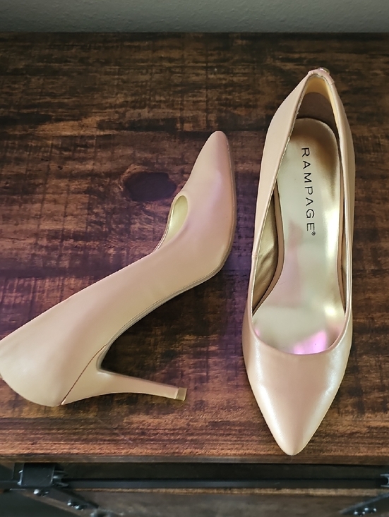 Rampage Shoes - NWOT Rampage Women's Beige Pointed-Toe Stiletto Pumps SIZE 9